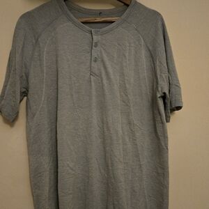 Lululemon Metal Vent Men's Gray Henley Shirt